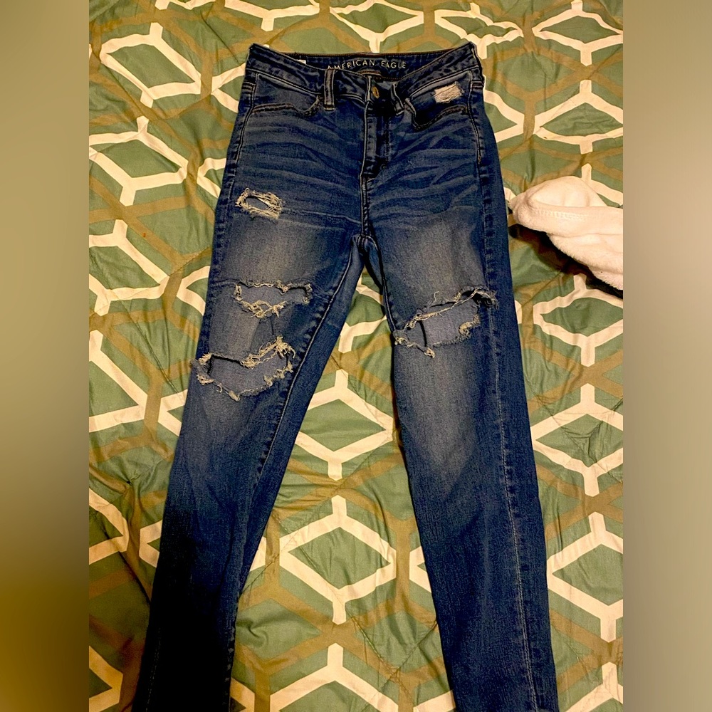 American Eagle size 4 next level stretch